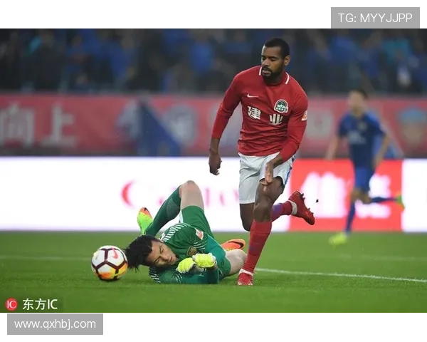 斯洛特解拉克鲁瓦染红判罚尺度